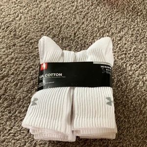 UA crew socks